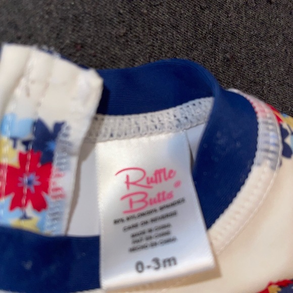 Ruffle butts baby swimwear - Picture 4 of 4